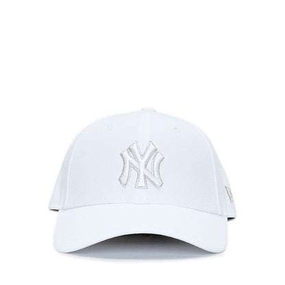 9FORTY Outline New York Yankees Unisex Caps - White