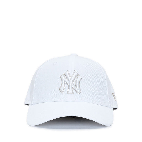 9FORTY Outline New York Yankees Unisex Caps - White