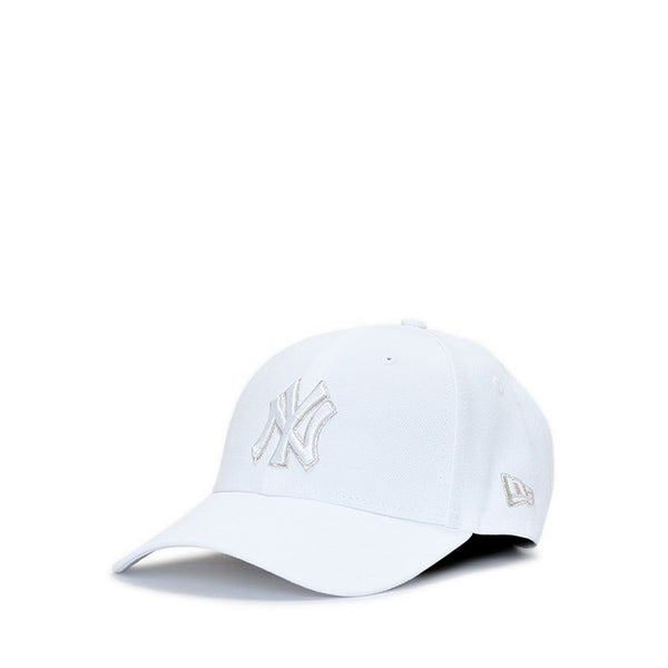 9FORTY Outline New York Yankees Unisex Caps - White