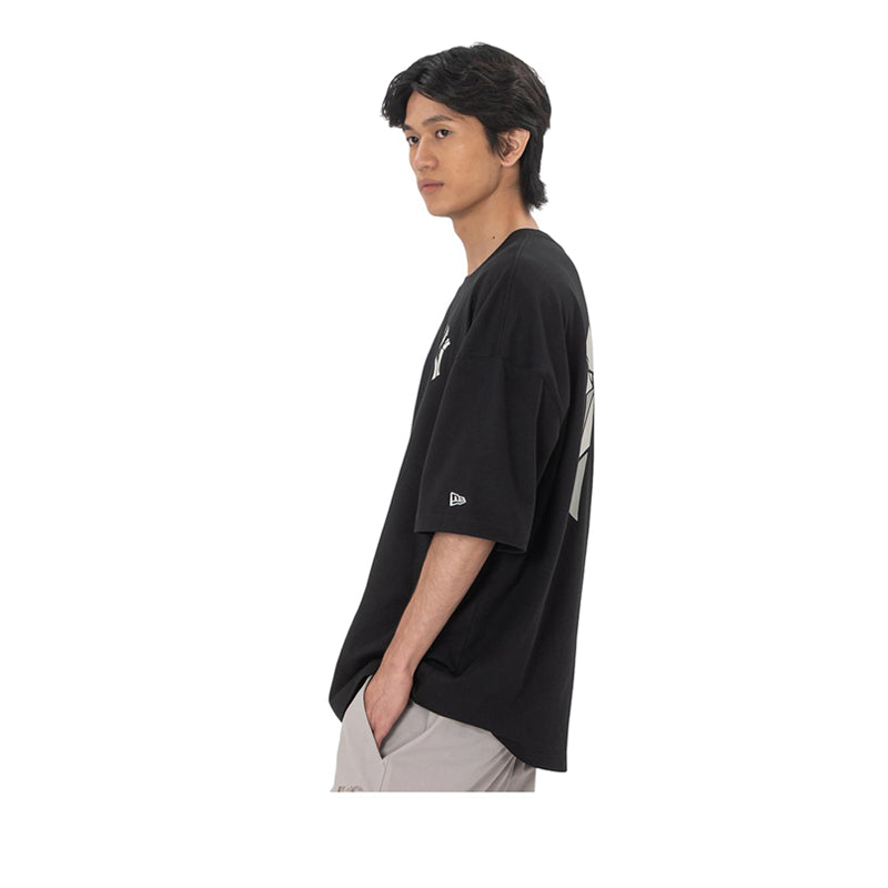 Oversized Ss Tee Shattered Logo New York Yankees Men's T-Shirt - Black