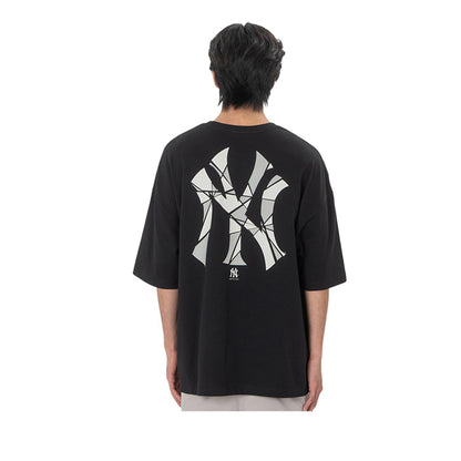 Oversized Ss Tee Shattered Logo New York Yankees Men's T-Shirt - Black