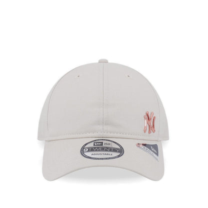 S9Twenty Metal Badge New York Yankees Women's Caps - Ivory