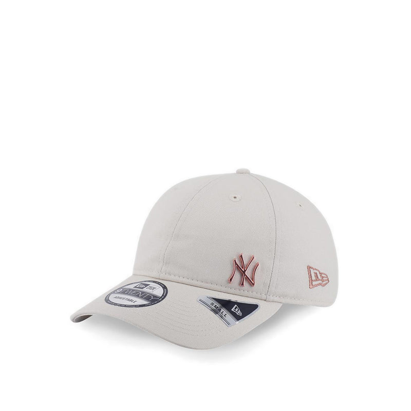 S9Twenty Metal Badge New York Yankees Women's Caps - Ivory