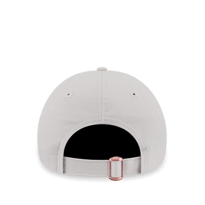 S9Twenty Metal Badge New York Yankees Women's Caps - Ivory