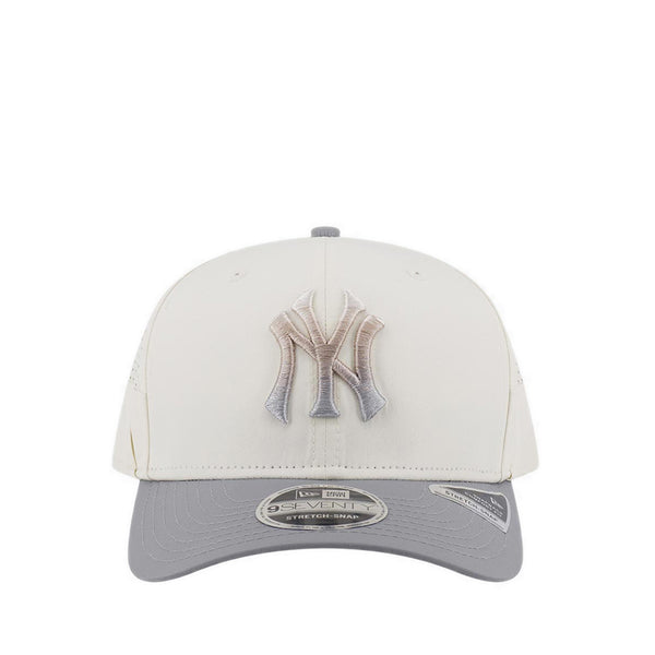 9SEVENTY Gradient New York Yankees Men's Caps - Chrome White