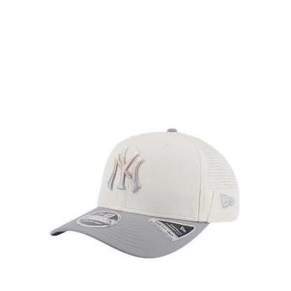 9SEVENTY Gradient New York Yankees Men's Caps - Chrome White