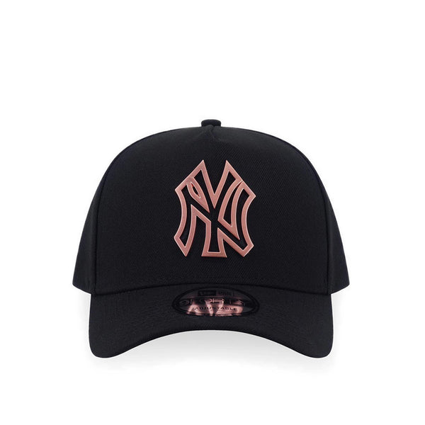 9Fortyaf Metal Badge New York Yankees Men's Caps - Black