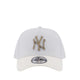 9FORTY A-Frame Hammered Metal Bagde New York Yankees Men's Caps - Silver Snow
