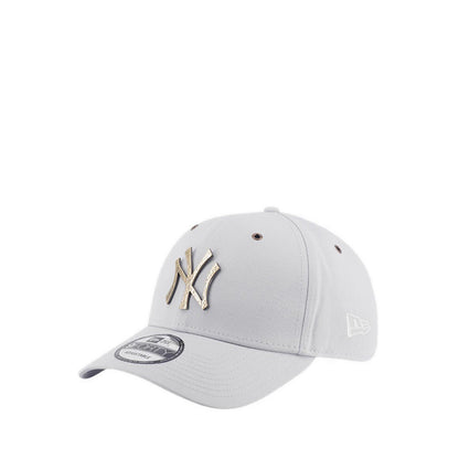 9FORTY Hammered Metal Bagde New York Yankees Men's Caps - Silver Snow