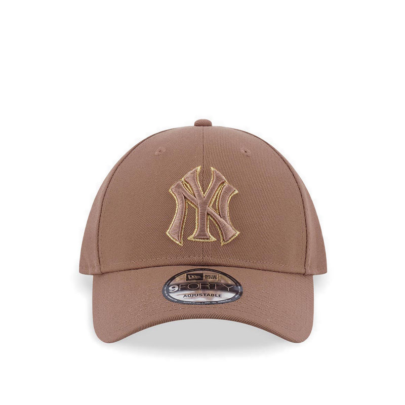 9Forty Outlined New York Yankees Men's Caps - Khaki