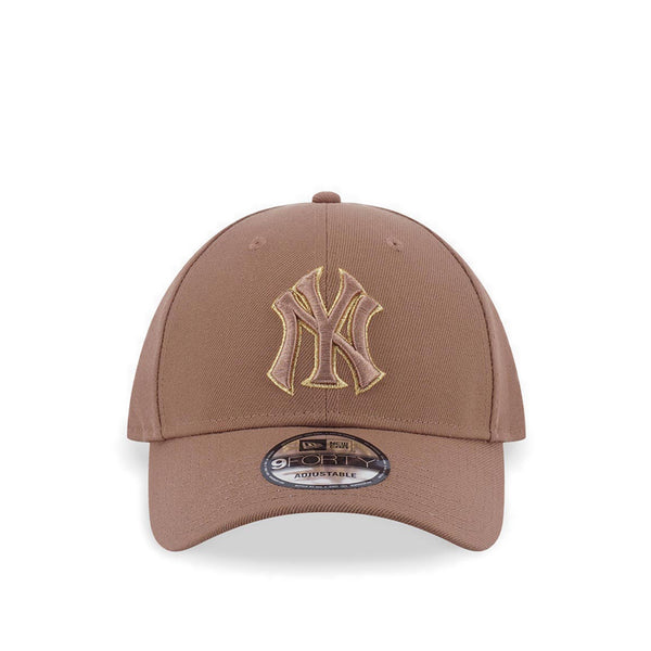 9Forty Outlined New York Yankees Men's Caps - Khaki
