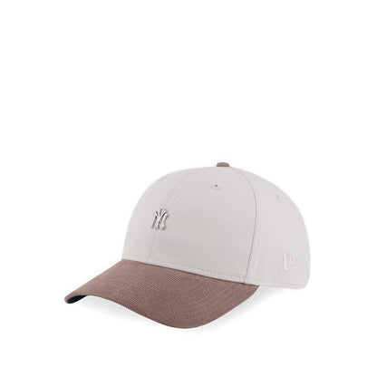 9FORTY Metal Badge Corduroy Khaki New York Yankees Men's Caps - Ivory