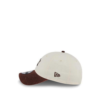 9TWENTY TwoTone Snow Wash New York Yankees Men's Caps - Stone