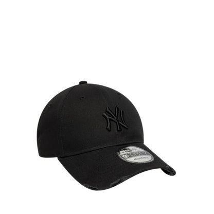Wash Distress 9FORTY New York Yankees Men's Caps - Black